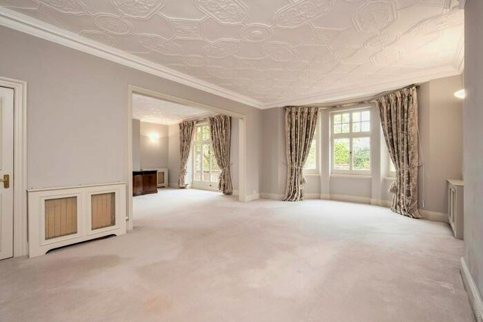 4 Bedroom Flat To Rent In Vale Court, Maida Vale, London, W9