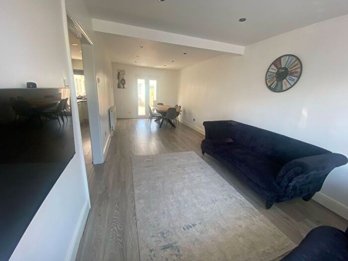 3 Bedroom Semi-Detached House To Rent In Layard Road, Enfield, EN1