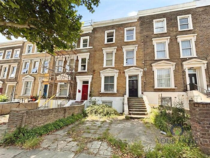 2 Bedroom Flat For Sale In Lewisham Way, London, SE14