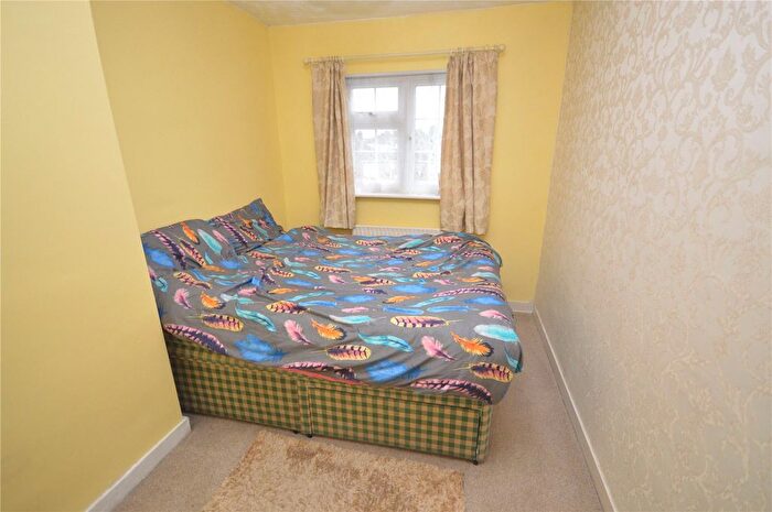 3 Bedroom End Of Terrace House For Sale In Moat Lane, Luton, Bedfordshire, LU3