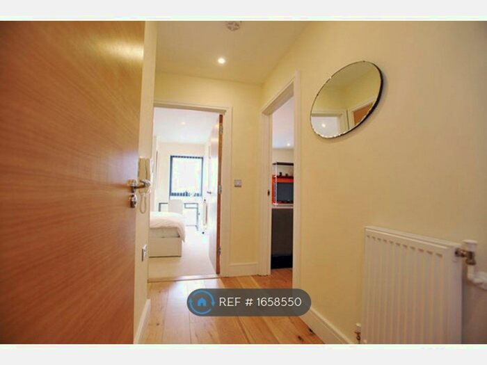 1 Bedroom Flat To Rent In Baythorne House, London, E16