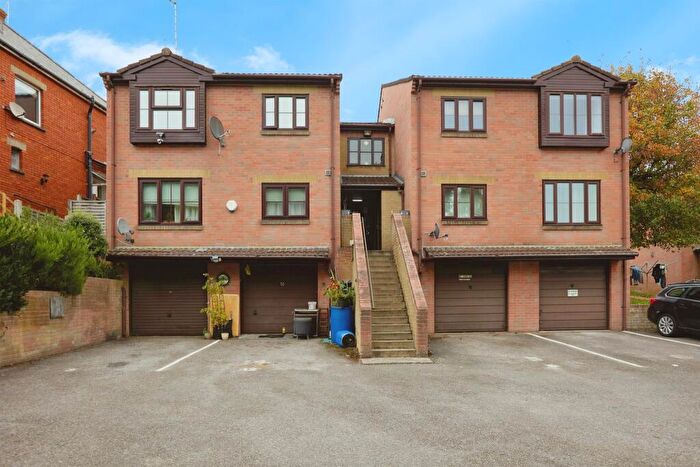 1 Bedroom Flat For Sale In Eastland Road, Yeovil, BA21