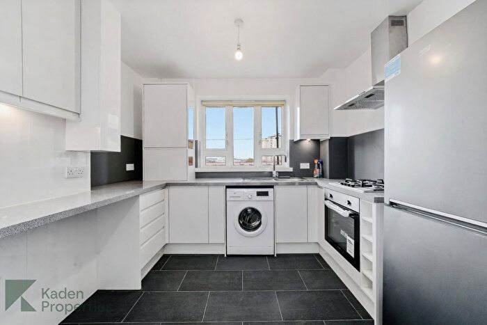 2 Bedroom Flat To Rent In Osnaburgh Street, Robert Street, Ucl, Lse, Regents Park, Camden, Euston, West End, London, NW1