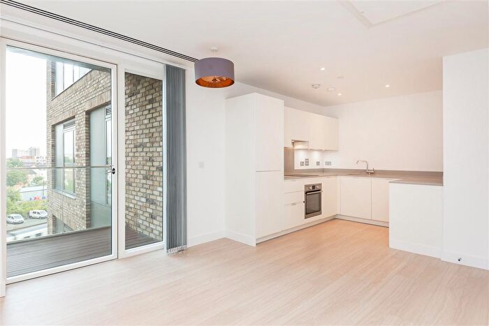 1 Bedroom Flat To Rent In Santina Apartments, Cherry Orchard Road, Croydon, CR0