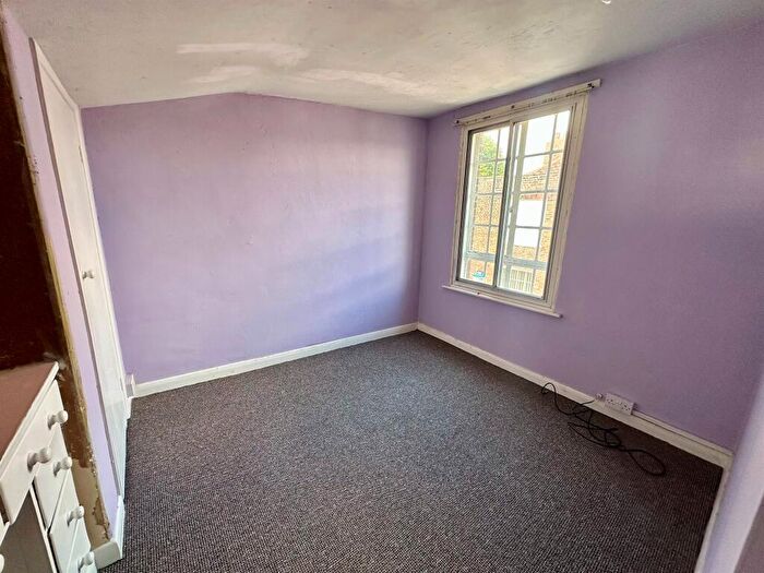 2 Bedroom Flat For Sale In Market Street, Wisbech, PE13