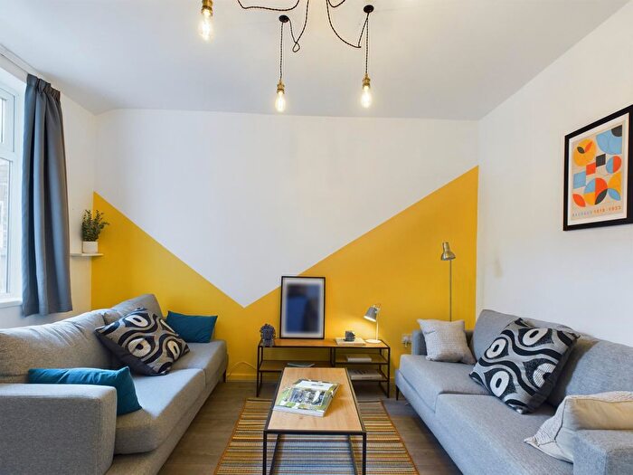 6 Bedroom Terraced House To Rent In , Bankfield Avenue, Manchester, M13