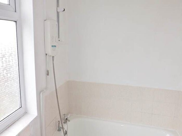 2 Bedroom Detached House To Rent In Albion Street, Swindon, SN1