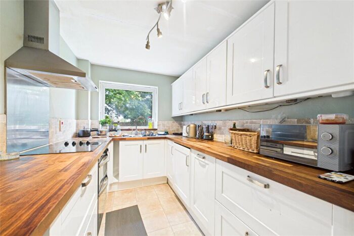 2 Bedroom Apartment To Rent In Croxley Rise, Maidenhead, Berkshire, SL6