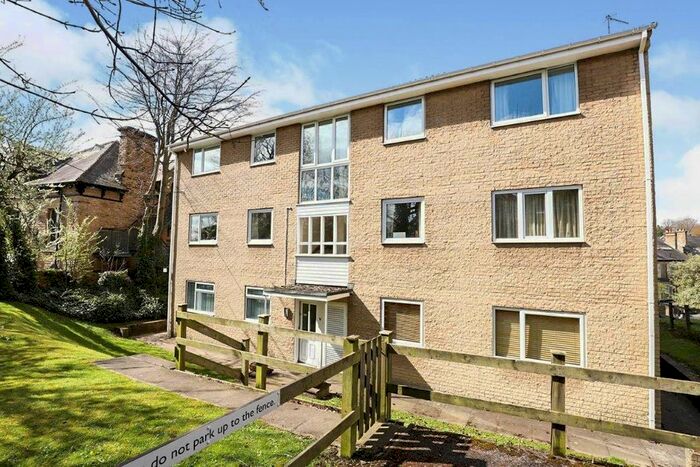 2 Bedroom Flat To Rent In Brocco Bank, Sheffield, S11