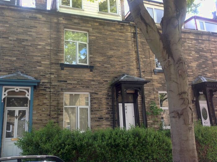 2 Bedroom Flat To Rent In Birklands Road, Shipley, BD18