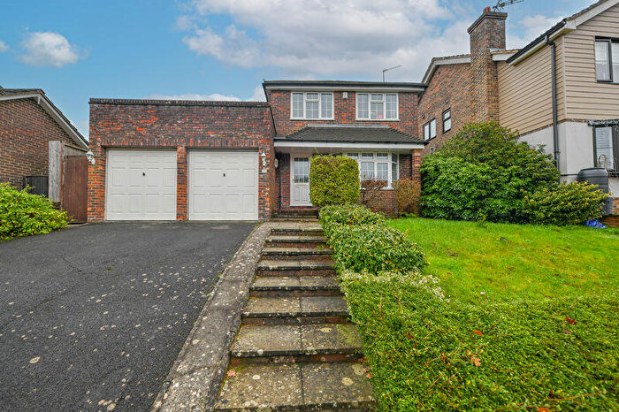 4 Bedroom Detached House To Rent In Heather Close, Waterlooville, PO7