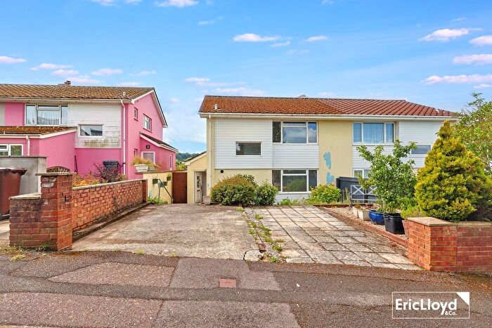 4 Bedroom End Terrace House For Sale In Rea Barn Close, Brixham, TQ5