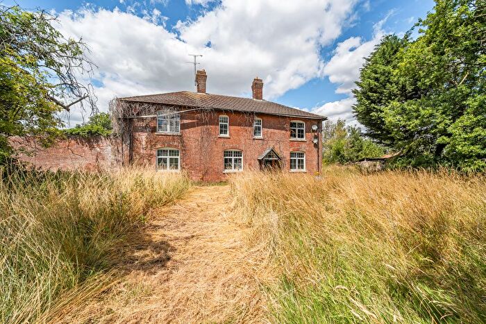 5 Bedroom Detached House For Sale In Whitehill Lane, Royal Wootton Bassett, SN4