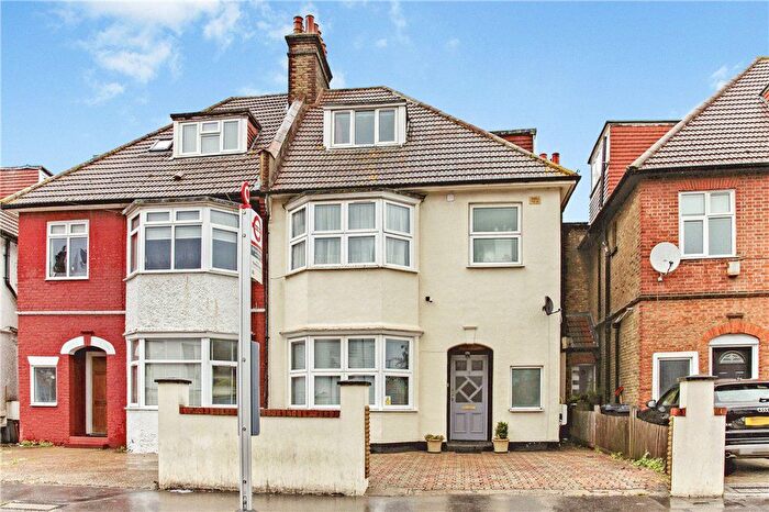 5 Bedroom Semi-Detached House For Sale In Norbury Crescent, London, SW16