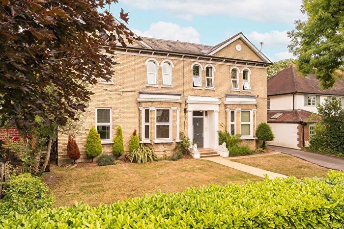 1 Bedroom Flat To Rent In Coombe Lane, Raynes Park, SW20