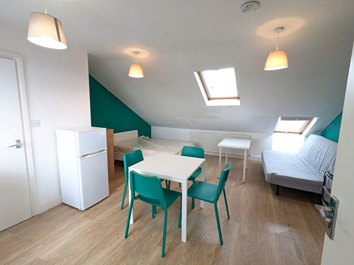 Studio To Rent In Tubbs Road, Willesden Junction, NW10