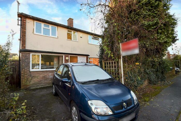 5 Bedroom Semi-Detached House To Rent In Headington, Hmo Ready Sharers, OX3