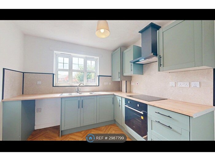 3 Bedroom Semi Detached House To Rent In Cobden St, Manchester, M9