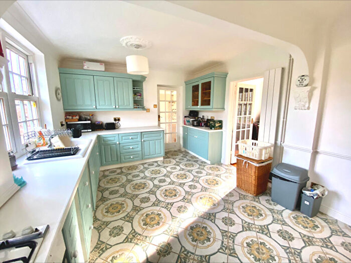 5 Bedroom Detached House To Rent In Harefield, Long Melford, CO10