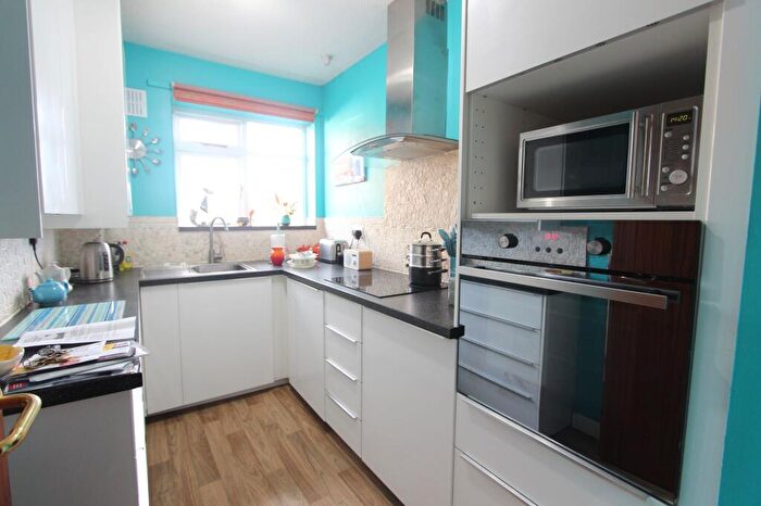 2 Bedroom Retirement Property For Sale In Kenilworth Road, Balsall Common, CV7