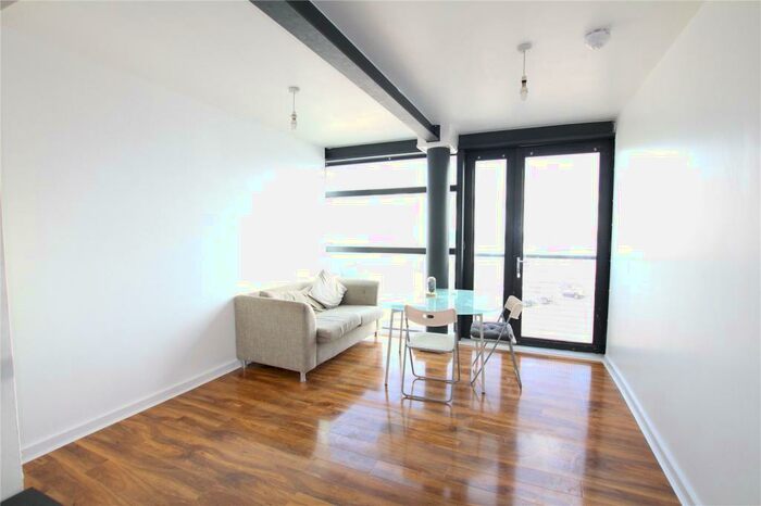 3 Bedroom Apartment To Rent In Hailings Wharf, London, E15