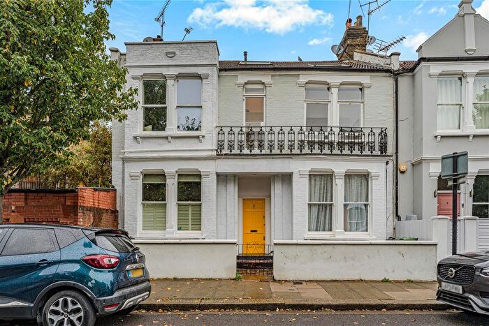 2 Bedroom Flat For Sale In Swift Street, Parsons Green, SW6