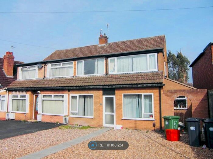 6 Bedroom Semi-Detached House To Rent In St. Helens Road, Leamington Spa, CV31