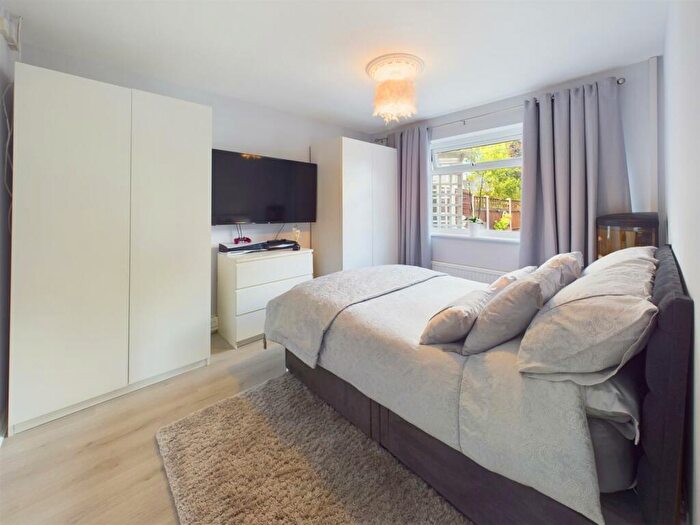 5 Bedroom House For Sale In Semi-Detached House With Detached Bungalow, GL2