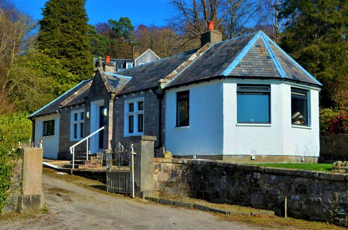 3 Bedroom Cottage For Sale In Linnburn Lodge, Shandon, Argyll & Bute, G84