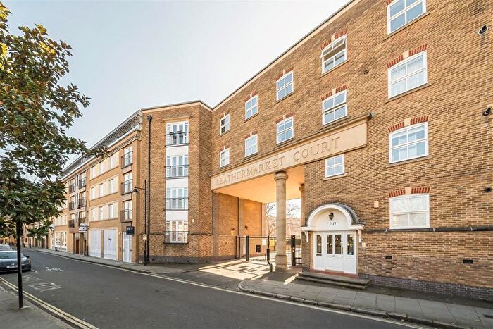 2 Bedroom Flat To Rent In Leathermarket Court, London, SE1