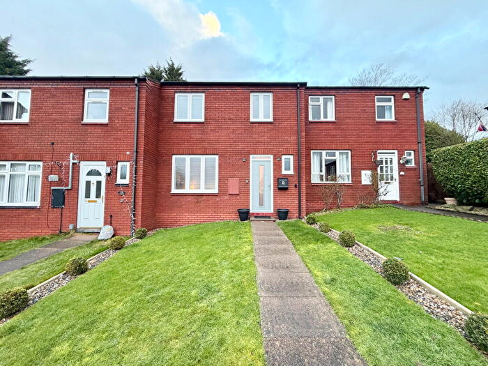 3 Bedroom Terraced House For Sale In Blackhorse Lane, Brierley Hill, DY5