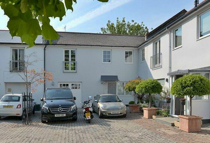 4 Bedroom House To Rent In Hollywood Mews, SW10
