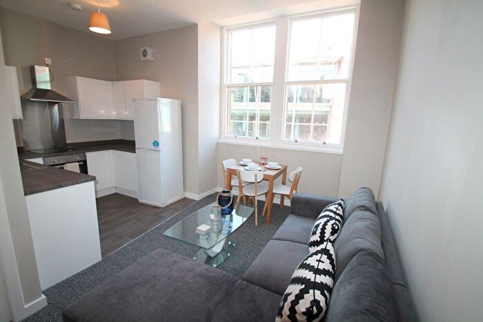 3 Bedroom Flat To Rent In Flat F West Bell Street, Dundee, DD1
