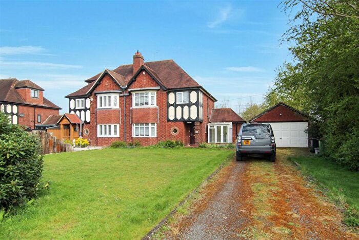 3 Bedroom Semi-Detached House For Sale In Waterworks Cottages, Chilcote, DE12