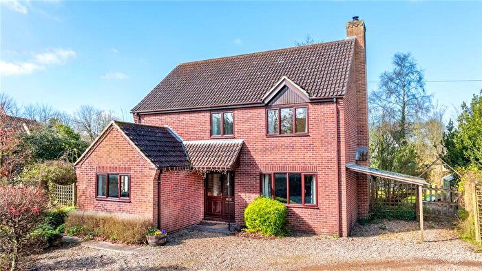 4 Bedroom Detached House For Sale In Norwich Road, Colton, Norwich, Norfolk, NR9