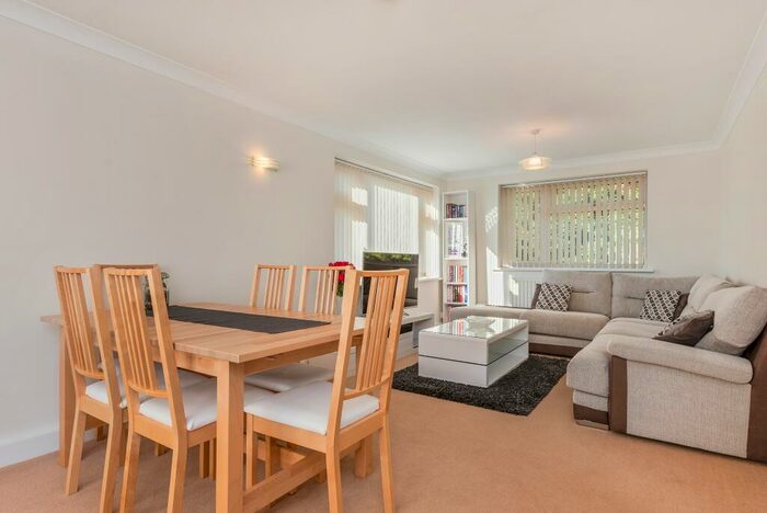 2 Bedroom Flat To Rent In Connaught Court, Connaught Avenue, London, E4