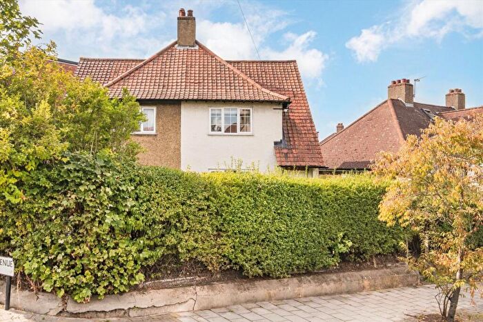 3 Bedroom House To Rent In Bloomhall Road, Norwood, SE19