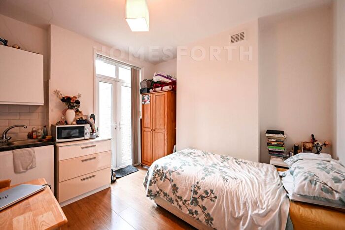 Studio To Rent In Agincourt Road, Camden, NW3