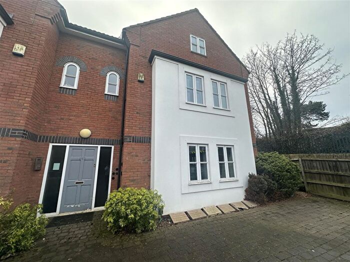 2 Bedroom Property To Rent In Rugby Road, Leamington Spa, CV32