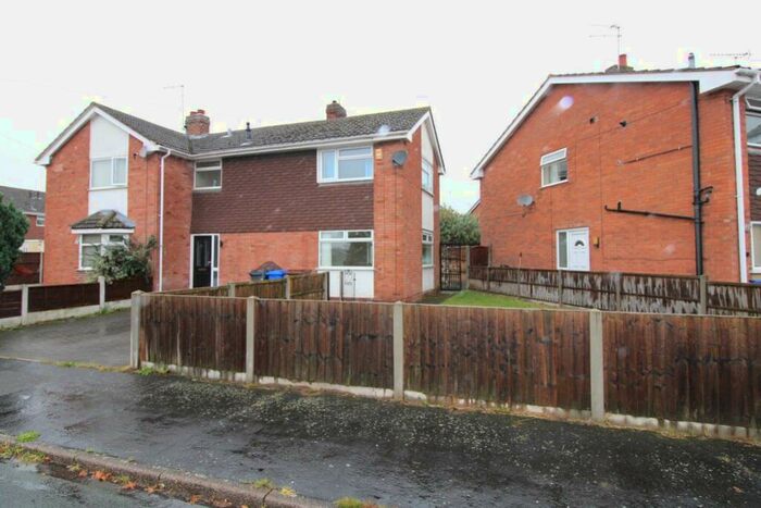 3 Bedroom House To Rent In Willow Road, Burton On Trent, DE13