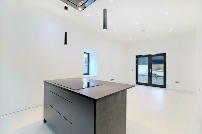 2 Bedroom Flat To Rent In The Lodge, Western Road, Flat, Aberdeen, AB24