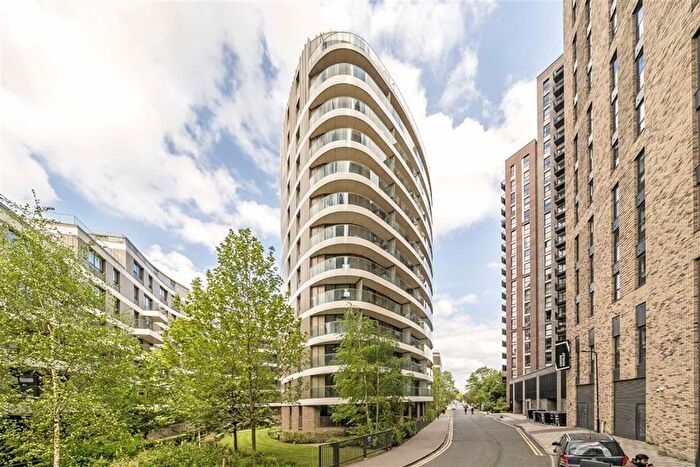 3 Bedroom Flat To Rent In North End Road, Wembley, HA9