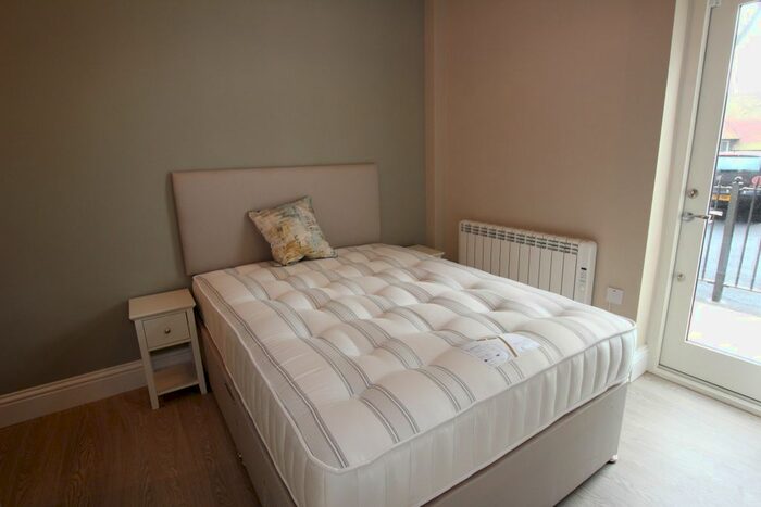 1 Bedroom Flat To Rent In Clinton House, Clinton Terrace, The Park, NG7