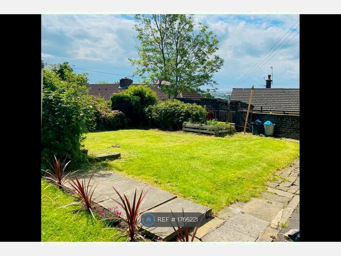 1 Bedroom Flat To Rent In Claremount, Halifax, HX3