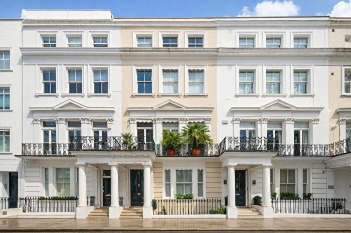 1 Bedroom Flat For Sale In Kensington Park Road, Notting Hill, London, W11