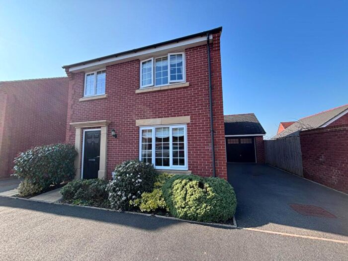 4 Bedroom Detached House For Sale In Rockbourne Close, Stratford-upon-Avon, CV37
