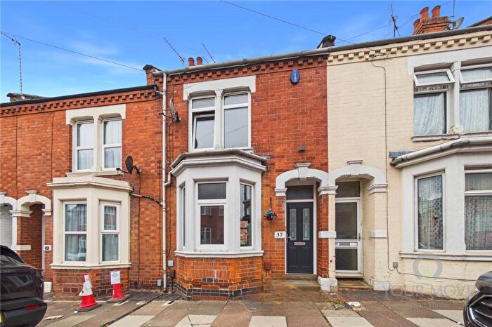 3 Bedroom Terraced House For Sale In Monks Park Road, Abington, Northampton, NN1