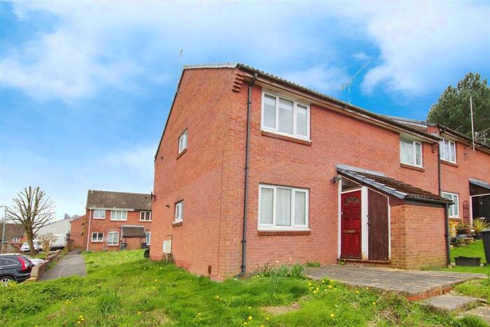 1 Bedroom Maisonette To Rent In Longstock Court, Eastleaze, Swindon, SN5