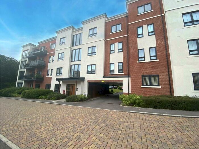 2 Bedroom Apartment To Rent In London Road, Binfield, Bracknell, Berkshire, RG42