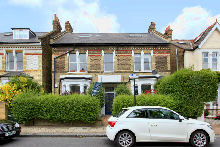 2 Bedroom Flat To Rent In Balham Park Road, Balham, SW12